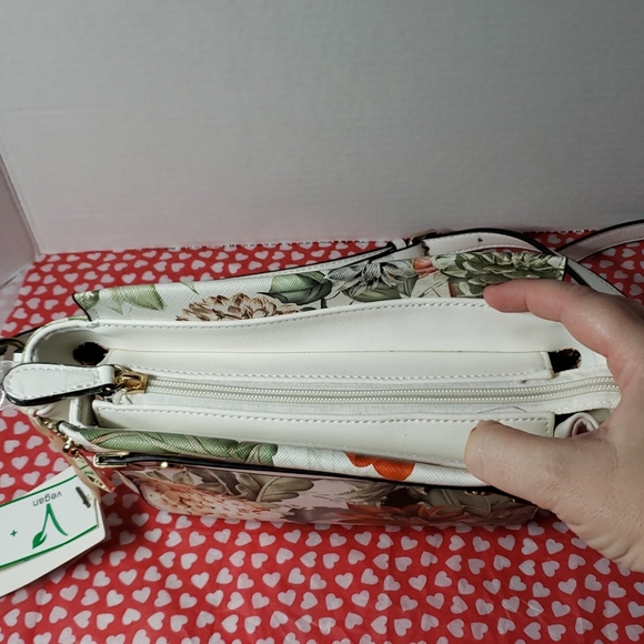 Isabelle Crossbody Bag NWT - Picture 5 of 9